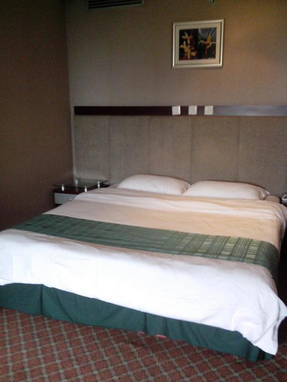 Garden City Hotel Chengdu Zimmer foto