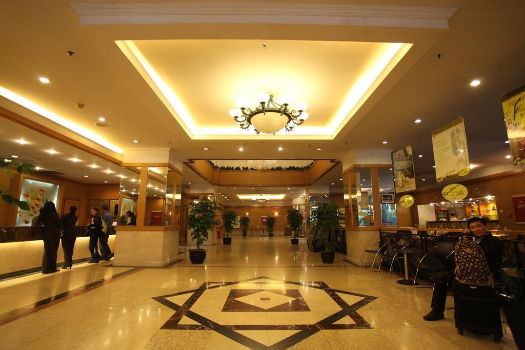 Garden City Hotel Chengdu Exterior foto